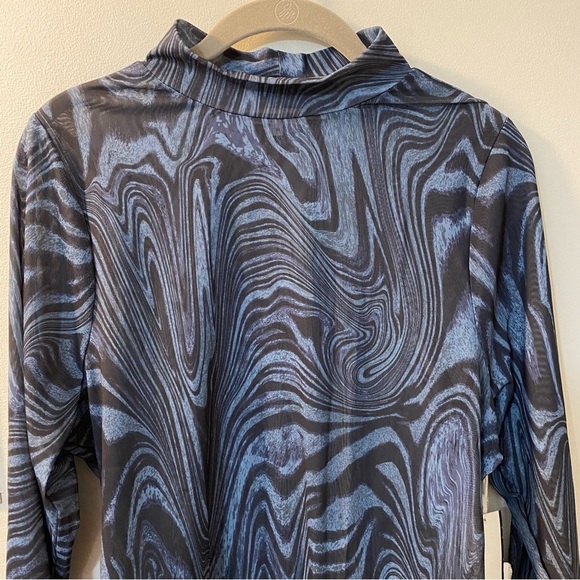 Good American sheer mesh mock neck bodysuit in blue abstract print size 5. 2XL - Picture 4 of 8